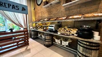Free daily buffet breakfast