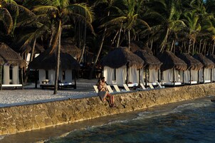 Private beach, white sand, beach volleyball, 2 beach bars