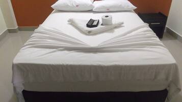 Comfort Room | Soundproofing, free WiFi, bed sheets
