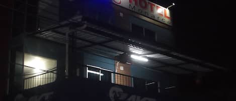 Entrée de l’hébergement