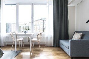 Studio (Large) | Blackout curtains, iron/ironing board, free WiFi, bed sheets - Biz Apartment Hammarby Sjostad (Stockholm)