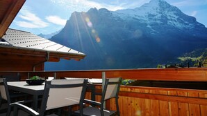Apartment, 3 Bedrooms, Balcony, Mountain View | Balcony