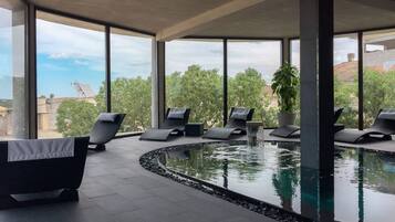 Bain à remous intérieur