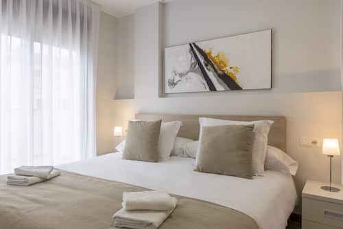 Cots/infant beds, free WiFi, bed sheets