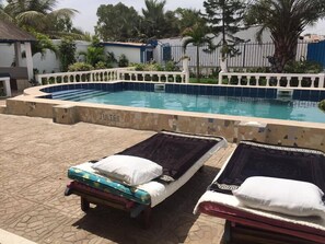 Outdoor pool - Tigerlily Gardens (Sukuta)