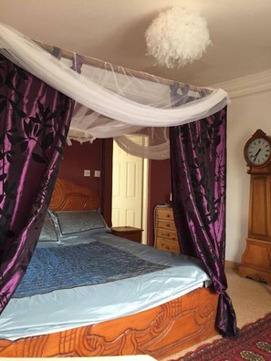 Habitación doble estándar, baño en la habitación | 4 habitaciones y ropa de cama de alta calidad 