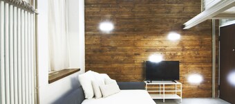 Alessia's Flat - Mac Mahon