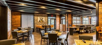 Cobblestone Hotel & Suites – Stevens Point