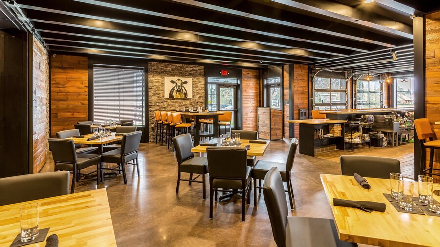 Cobblestone Hotel & Suites – Stevens Point