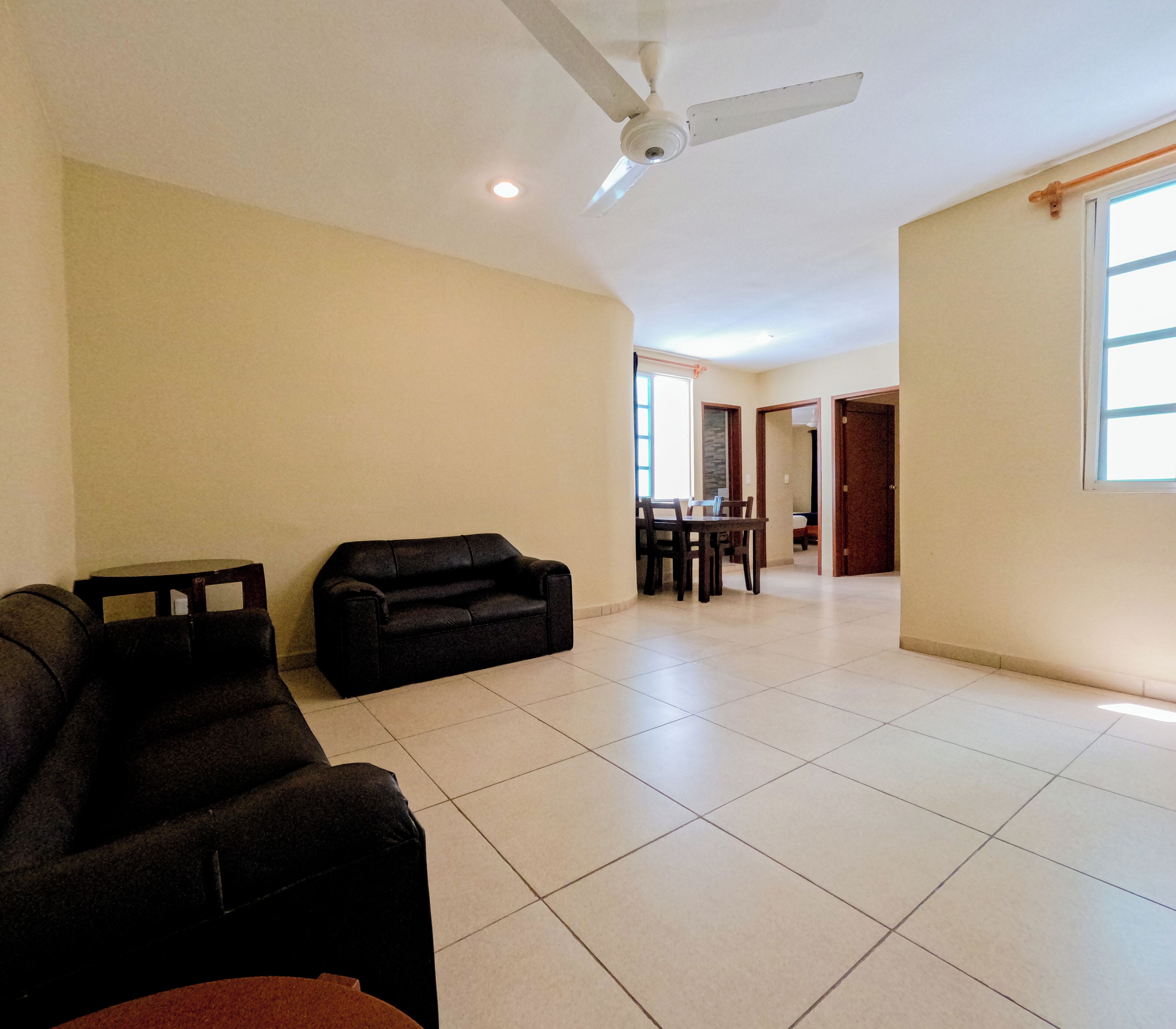 Apartamento clássico | Área de estar | TV