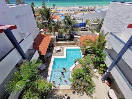 Outdoor pool. Progreso Beach Hotel