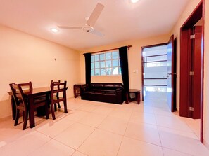 Family Room | Living area - Progreso Beach Hotel (Progreso)