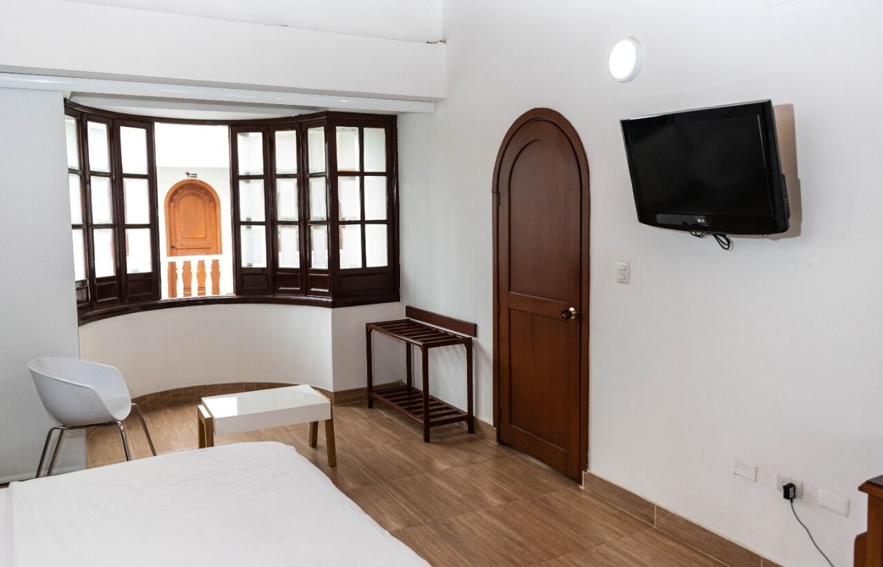 minibar, desk, iron/ironing board, free wifi