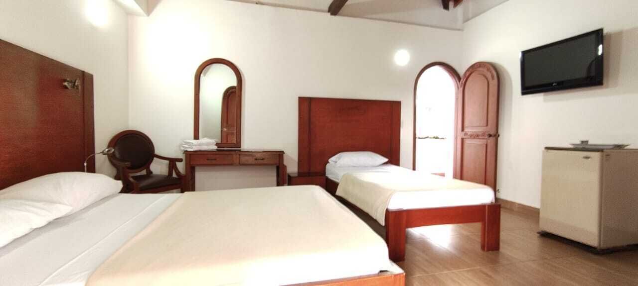 minibar, desk, iron/ironing board, free wifi