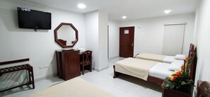 Standard Triple Room | Free WiFi, bed sheets - Hotel Exelsior (San José de Cúcuta)