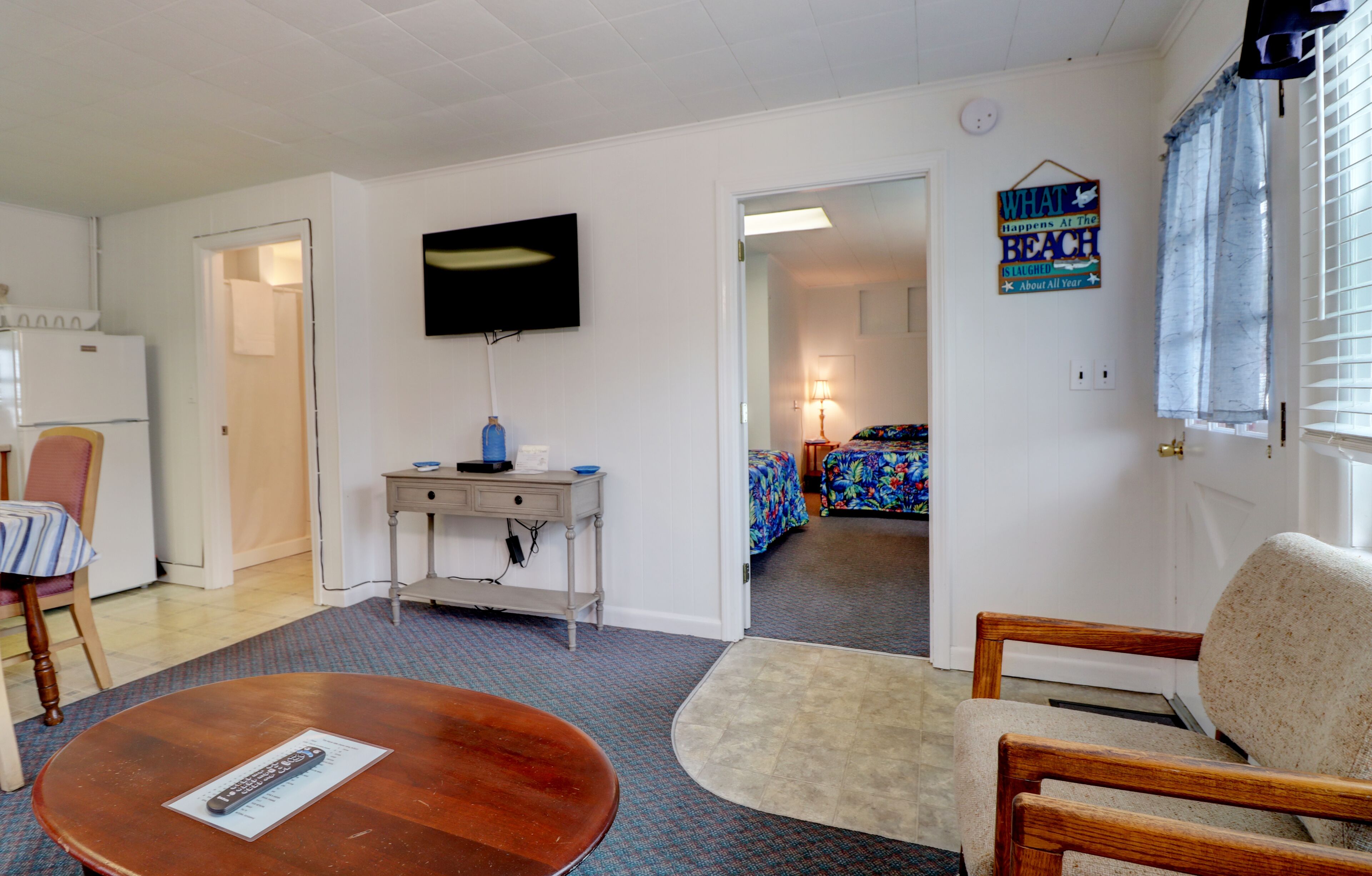 Cottage 1 | Living area | 32-inch LED TV with digital channels, TV, streaming services