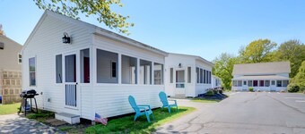 Carriage House Motel Cottages & Suites