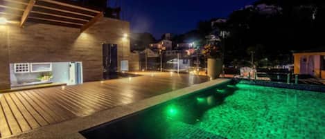 Piscine extérieure