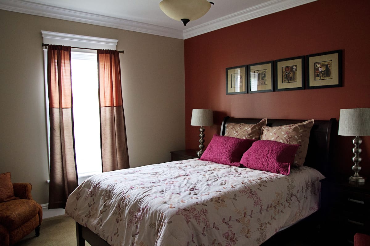 Room, 1 Queen Bed (Harvest Moon) | WiFi (free), bed sheets