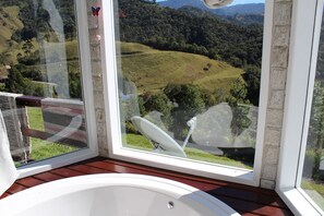 Luxury Cabin | Minibar, blackout drapes, free WiFi, bed sheets - Pousada Rio dos Cristais (Resende)
