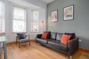 Apartment, Private Bathroom | Lounge