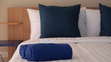 2 Bedroom with Seaview | 2 bedrooms, desk