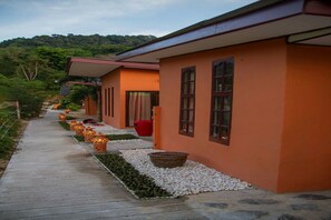 Entrada al alojamiento