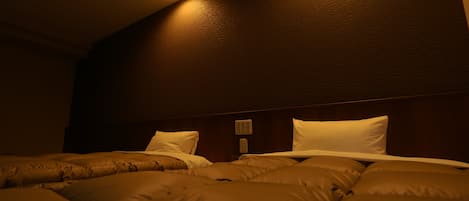 2 bedrooms, blackout drapes, free WiFi, bed sheets
