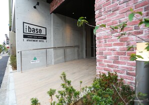 Property entrance - The Base Sakaihigashi Apartment Hotel (Sakai)