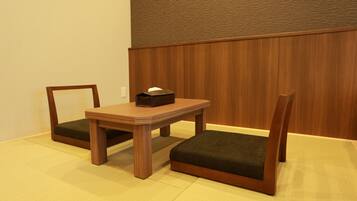 Deluxe Quadruple Room, Non Smoking | 2 bedrooms, blackout curtains, free WiFi, bed sheets