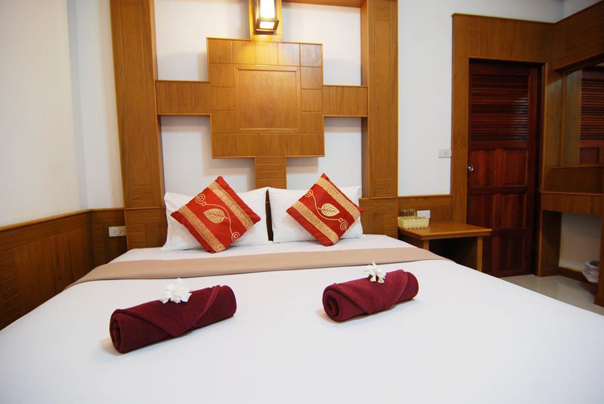standard aircon ( beach side ) | rollaway beds, free wifi
