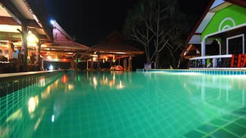 Piscina externa