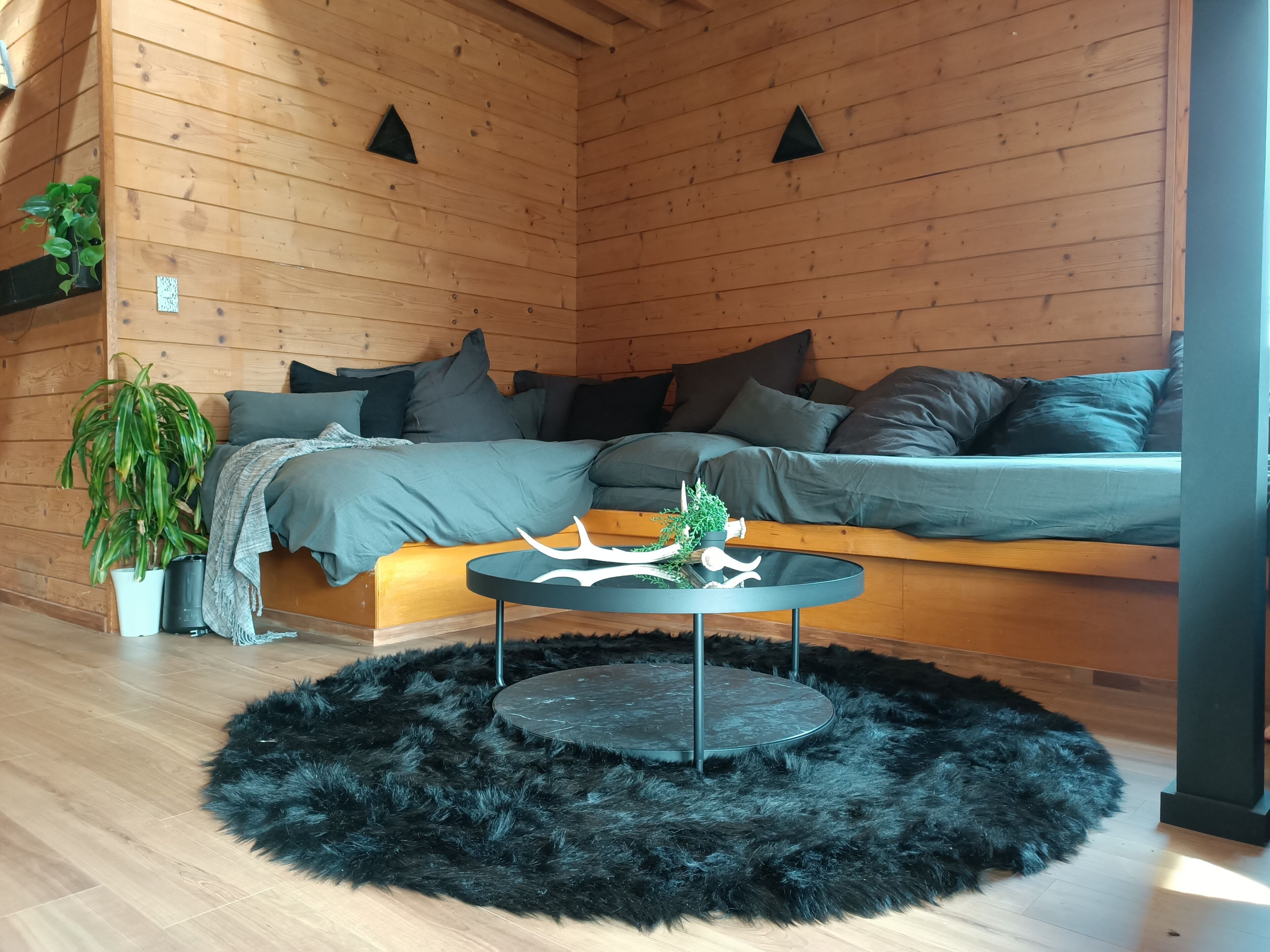 Deluxe Chalet | Living area | Flat-screen TV