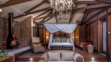 Room (Plantation) | Egyptian cotton sheets, premium bedding, down duvets