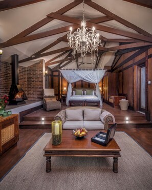 Room (Plantation) | Egyptian cotton sheets, premium bedding, down comforters - Elewana Arusha Coffee Lodge (Arusha)