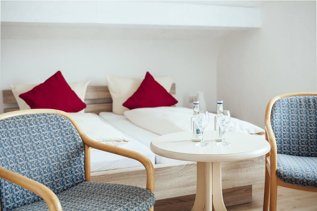 Double Room | Hypo-allergenic bedding, in-room safe, desk, free WiFi