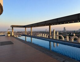 Piscine sur le toit