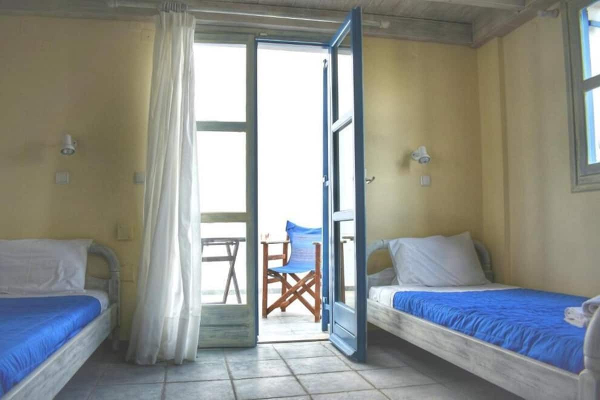 standard studio | premium bedding, in-room safe, iron/ironing board, free wifi