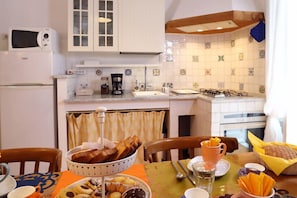 Miscellaneous - Tata B&B (Rome)