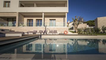 Piscina externa
