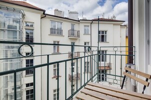 Apartamento, 2 quartos, terraço | Fachada