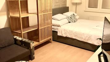 Family Apartment, 1 Bedroom, Balcony | 1 bedroom, premium bedding, individually decorated, blackout curtains