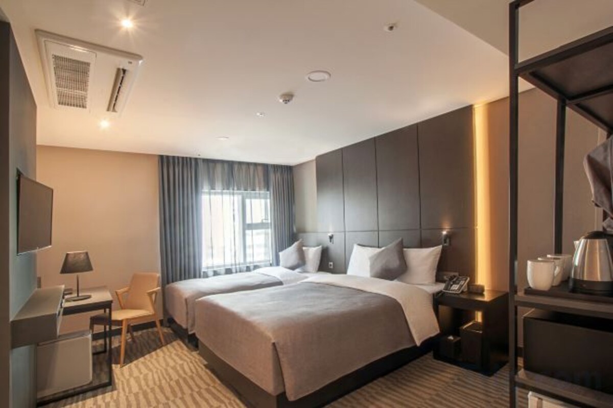 Family Twin Room