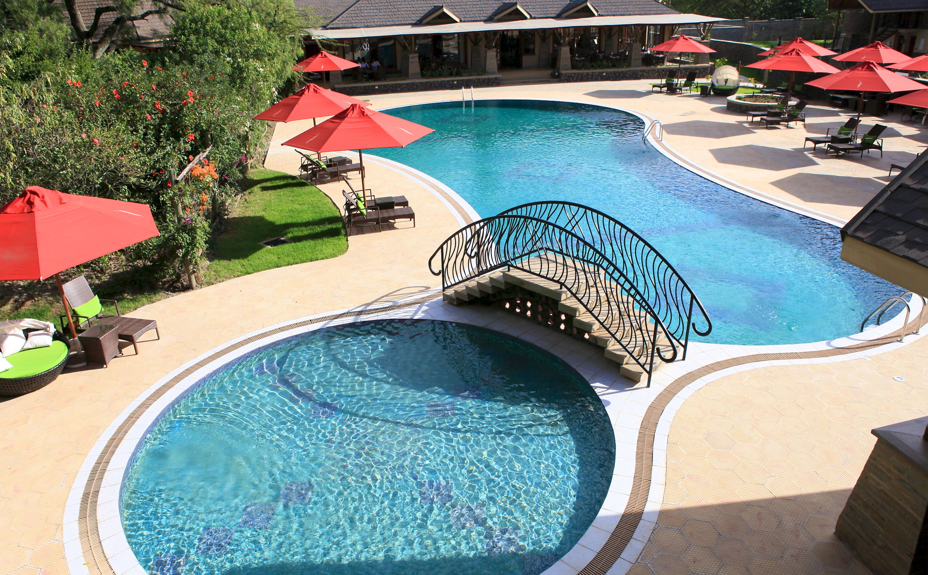 Hồ bơi ngoài trời, mở cửa từ 7:00 đến 18:00, dù/ô trên bãi biển/hồ bơi 