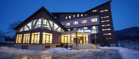 Fachada de la propiedad