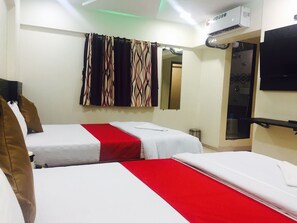 Family Suite, City View | In-room safe, desk, free rollaway beds, free WiFi - Hotel Terminus Square (Mumbai)