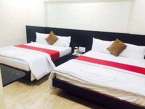 Family Suite, City View | In-room safe, desk, free rollaway beds, free WiFi - Hotel Terminus Square (Mumbai)