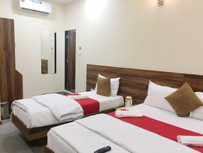 Superior Double Room, City View | In-room safe, desk, free rollaway beds, free WiFi - Hotel Terminus Square (Mumbai)