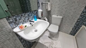 Ensemble douche/baignoire, baignoire relaxante profonde