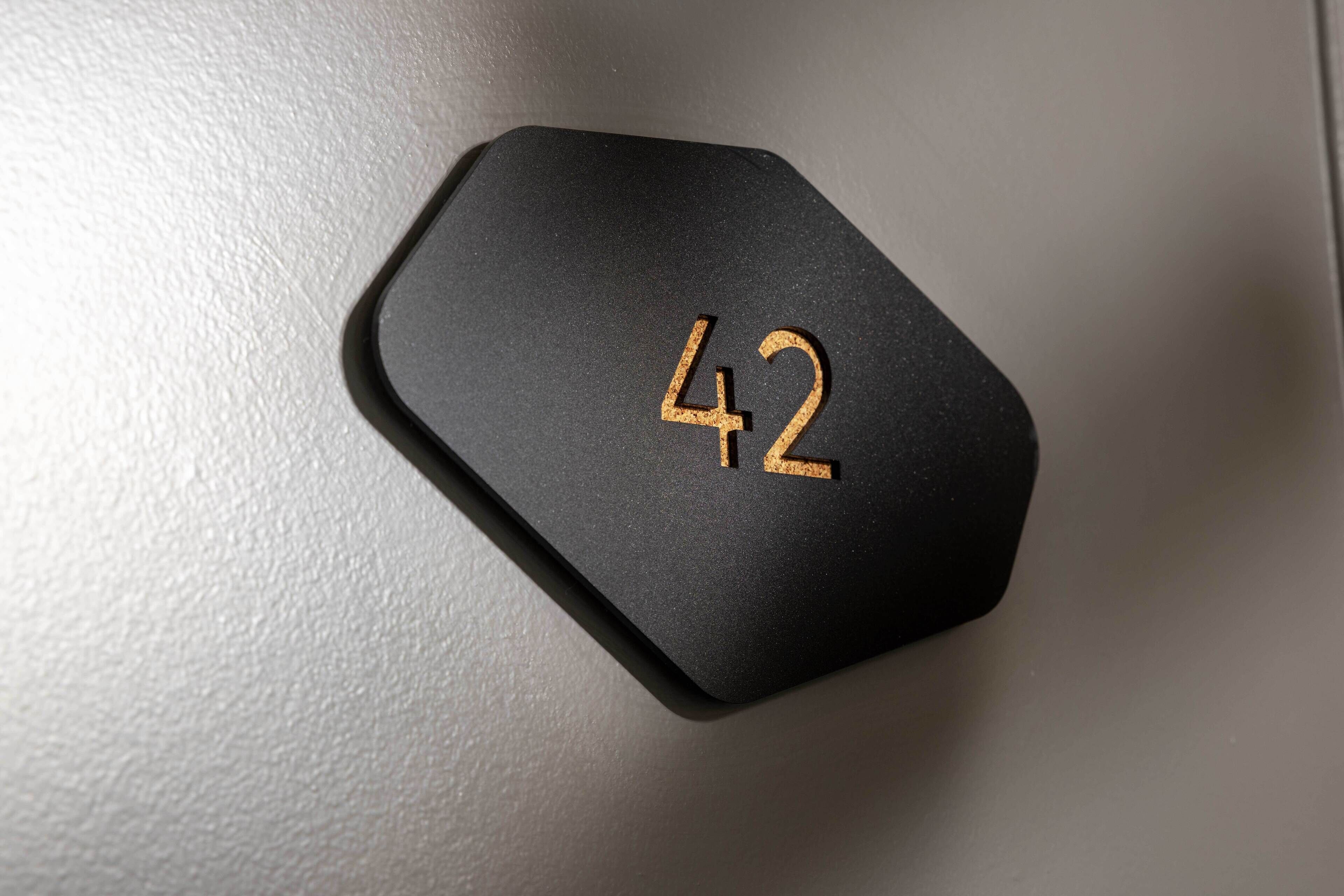 in-room safe, individually decorated, individually furnished, desk